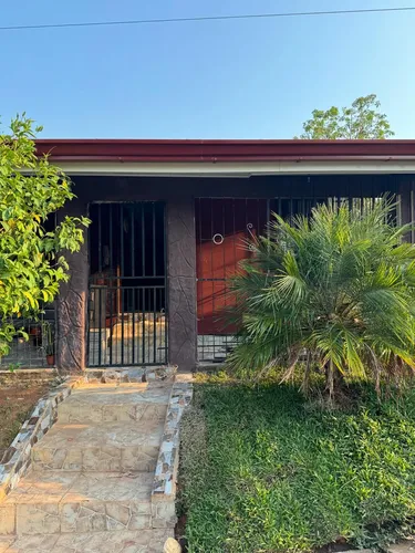 Se Vende Por Motivo De Salida Del País Recién Remodelada