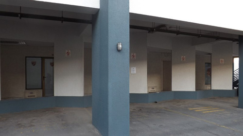 Estacionamiento Manquehue Sur Con Av. Apoquindo