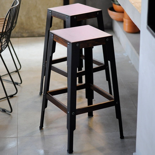Taburete cuadrado alto, barra de bar industrial, cocina gourmet