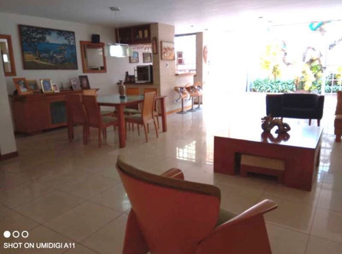 Imagen 3 de 20 de Vendo Casa 219m2 4h+s/3b+s/2p Santa Inés 1319