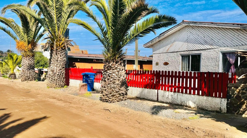Casa En Laguna De Zapallar En Venta, A Pasos De La Playa