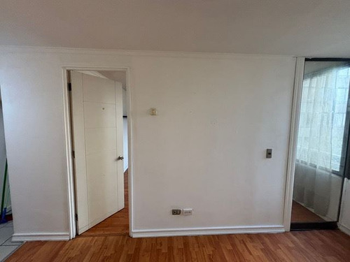 Depto En Arriendo De 1 Dorm, En Ramon Corvalan 8, Santiago