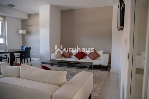 Apartamento A La Venta 3 Dormitorios Y 2 Cocheras - Punta Del Este