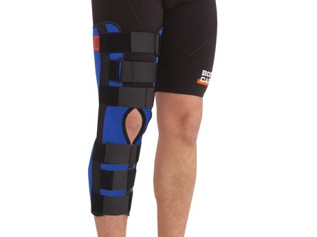 Inmovilizador De Rodilla De Neoprene Bc1155 Body Care S M L