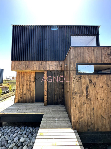 Casa En Arriendo De 3 Dorm. En Navidad