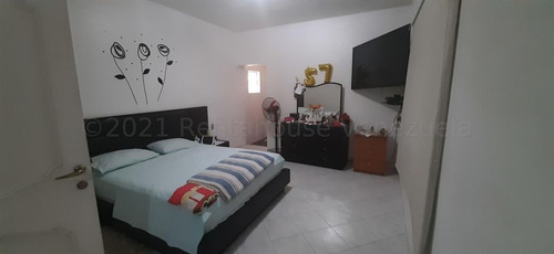 Imagen 5 de 14 de Venta De Casa En El Paraiso Mls # 21-17145