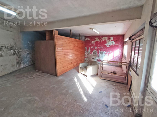 Imagen 12 de 16 de Gran Depósito Con Entrada De Autos, En El Límite De Boedo, Parque Patricios Y Nueva Pompeya