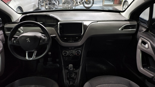 Peugeot 208 1.5 Allure Touchscreen
