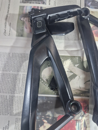 Soporte Trasero O Apoya Pies Completo Bajaj Rouser Ns 200