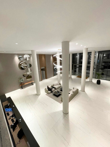 Imagen 13 de 16 de Alquiler Apartamento En Torre Paramount Punta Del Este