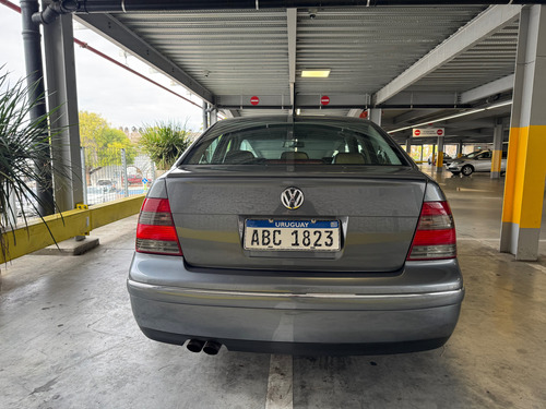 Volkswagen Bora 1.8 T Highline