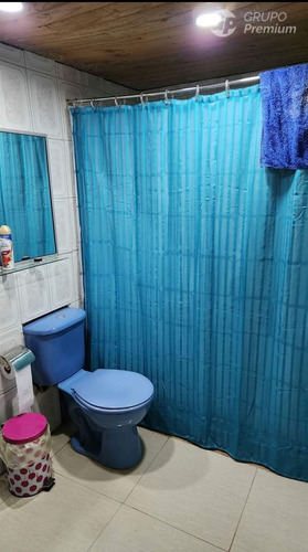 Casa En Venta De 4 Dorm. En Colbún