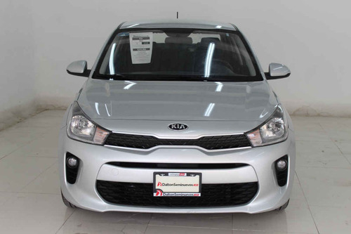 Imagen 8 de 15 de Kia Kia Rio Sedan 2020 4 Cilindros