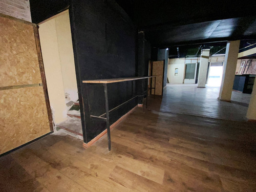 Alquiler - Local Comercial Frente A Im Con 180 M2 Totales En En Cordón - San José Y Santiago De Chile