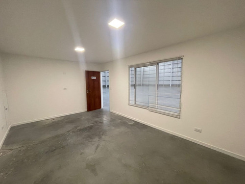 Imagen 3 de 6 de Alquiler Galpón 1300m2 En General Rodriguez