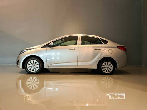 Imagem 2 de 15 de Hyundai Hb20s 1.0 Comfort Plus 12v Flex 4p Manual