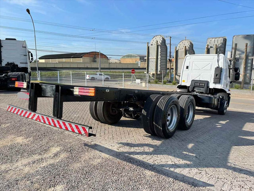 Imagem 4 de 14 de Ford Cargo 2431 6x2 2019 Impecável