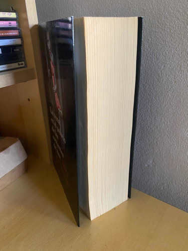 Libro La Reina En El Paraíso De Las Corrientes Del Aire
