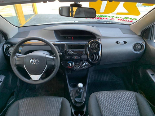 Imagem 7 de 15 de Toyota Etios 1.3 X 16v Flex 4p Manual
