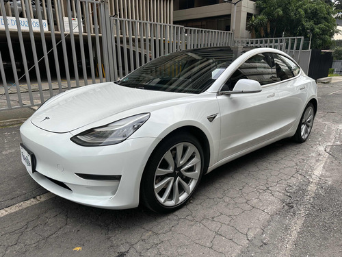 Tesla Model 3 Long Range