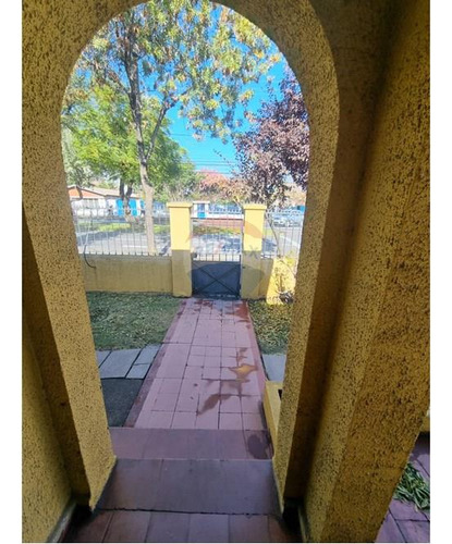 Venta De Casa Con Amplio Terreno