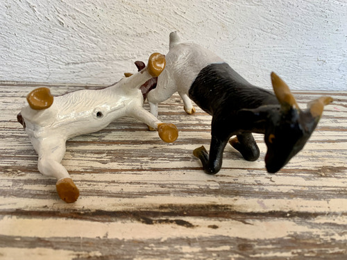 Antiguas Figuritas De Chivos Barro (Usado)