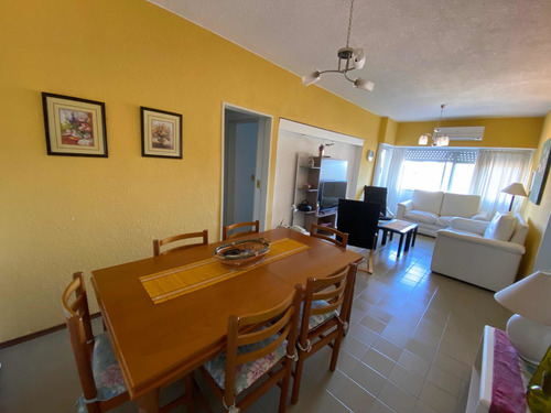 Imagen 4 de 10 de Dueño Vende Apartamento Torre Antares 2 Dormitorios 2 Baños 2 Garages .punta Del Este