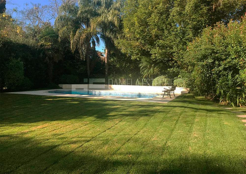 D. Esteche Realty