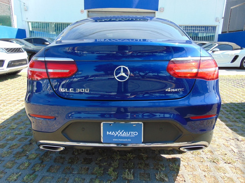 Imagen 6 de 15 de Mercedes Benz Clase Glc 300 2019 Coupe Sport Azul
