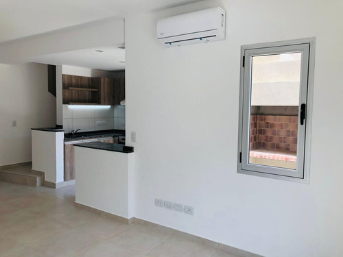 Imagen 4 de 20 de Venta Duplex En Barrio. Guido Spano 28