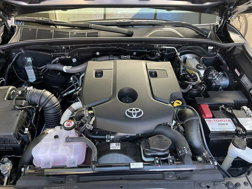 Imagen 17 de 20 de Toyota Sw4 Srx 7 Asientos Automatica 204 Cv Gris Oscuro
