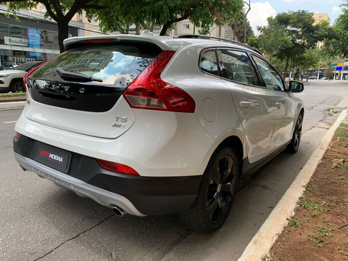 Volvo V40 2.0 T5 CROSS COUNTRY AWD TURBO