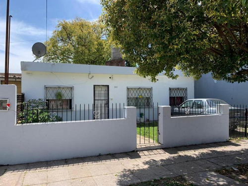 Casa De 4 Ambientes En Venta - Rafael Castillo Centro