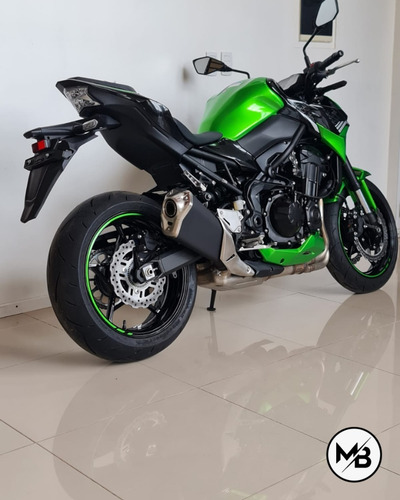 Naked Kawasaki Modelo Z900 2022