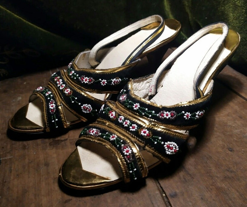 Antiguo Vintage Sandalias Cuero Terciopelo Gold Trim 1960.