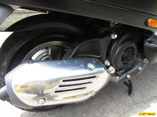 Imagen 20 de 25 de Vespa Vxl 150