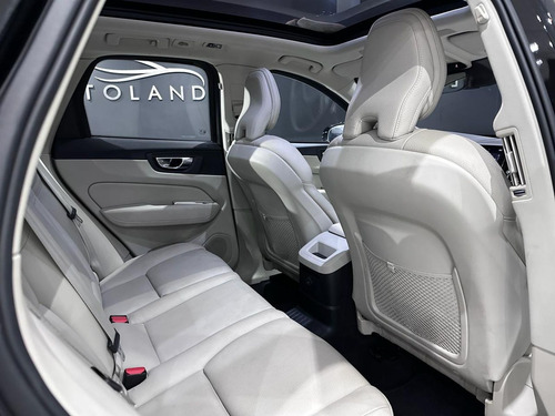 Volvo XC60 60 T-8 HÍBRIDO MOMENTUM 2.0 5p