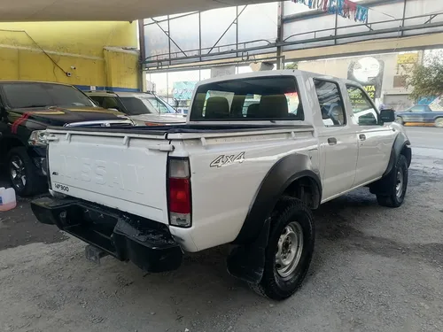 Nissan Np 300 4x4 Diesel 2013