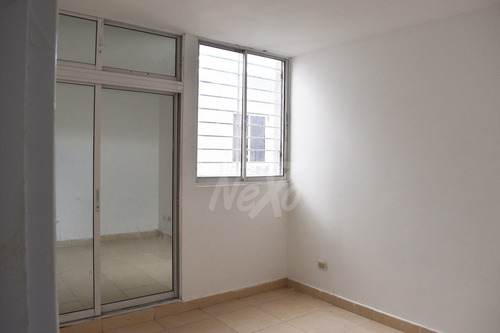 Nexo Real Estate Ofrece Apartamento Económico En La Calle Buena Vista, Santiago (jpa-261)