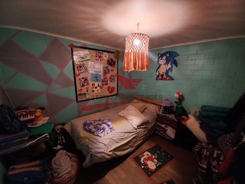 Hermosa Casa De Dos Pisos, 4 Dormitorios Y 2 Baños, Paine