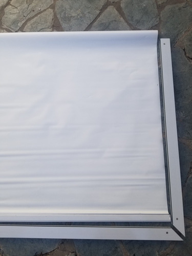 Imagen 5 de 6 de Cortina Roller Con Guias Laterales De Aluminio 125 X 110cm