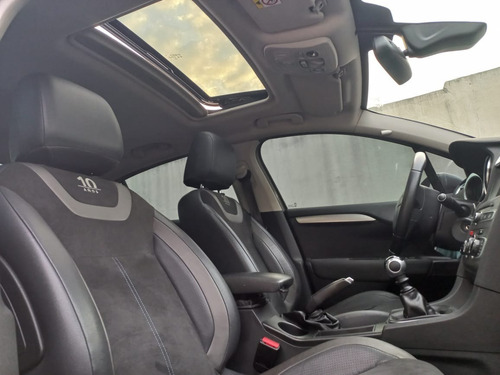 Imagen 16 de 23 de Citroen C4 Loung 1.6 Hdi 10 Años