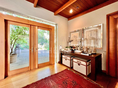 Casa En Arriendo De 5 Dorm. En Lo Barnechea