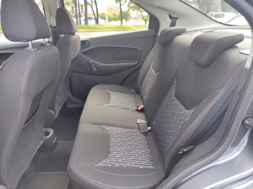 Imagen 10 de 15 de Ford Figo Energy 2021 Gris