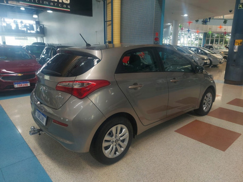 Imagem 6 de 15 de Hyundai Hb20 1.6 Comfort Plus Flex Aut. 5p