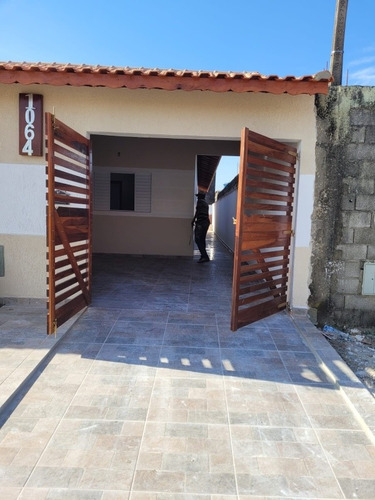Imagem 13 de 13 de Casa Em.mongagua 2 Dormitórios Com Piscina 90 Mts R$ 230 Mil Piscina / Ducha/ Churrasqueira/ 2 Vagas.
