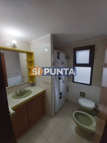 Imagen 7 de 17 de Casa De 5 Dormitorios Y Piscina En Altos Del Pinar. Alquiler Y Alquiler Anual