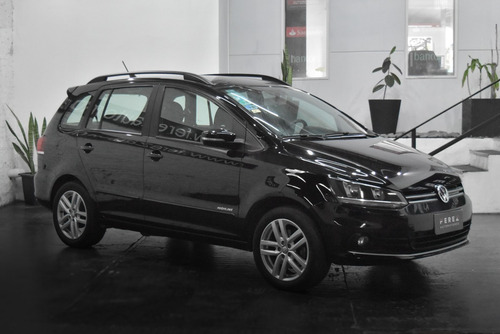 Imagen 2 de 11 de Volkswagen Suran 1.6 Highline 2018 Gnc Color Negro Impecable