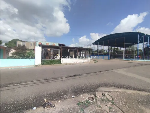 Zona Oeste, Sector La Cruz