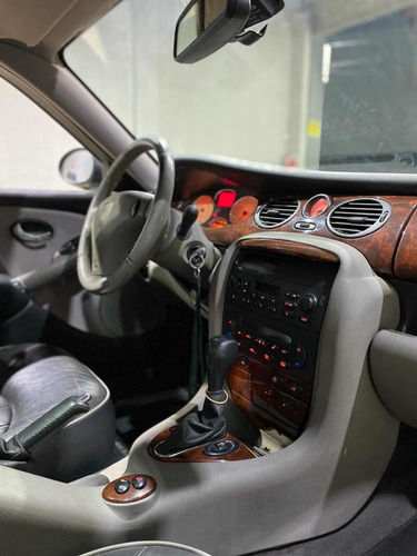 Imagen 6 de 11 de Rover 75 V6